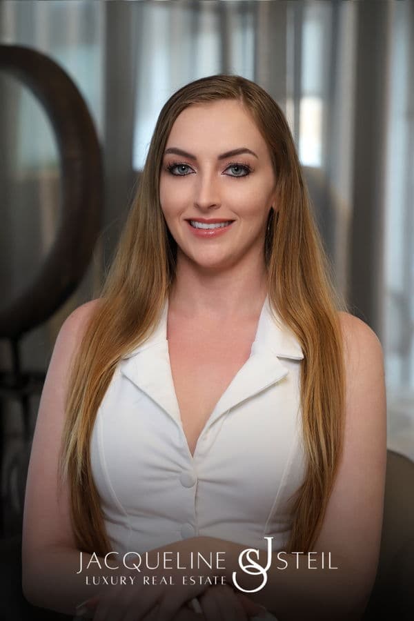 photo of agent, Jacqueline Steil